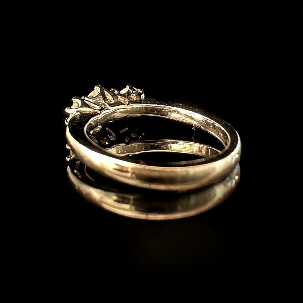 Three old diamonds - Image 6