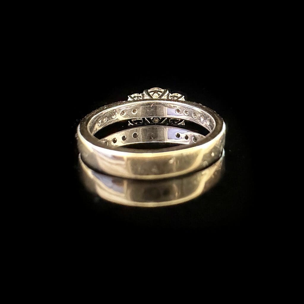 Clarissa-Clear and sparkling white gold and 13 diamond ring - Image 4