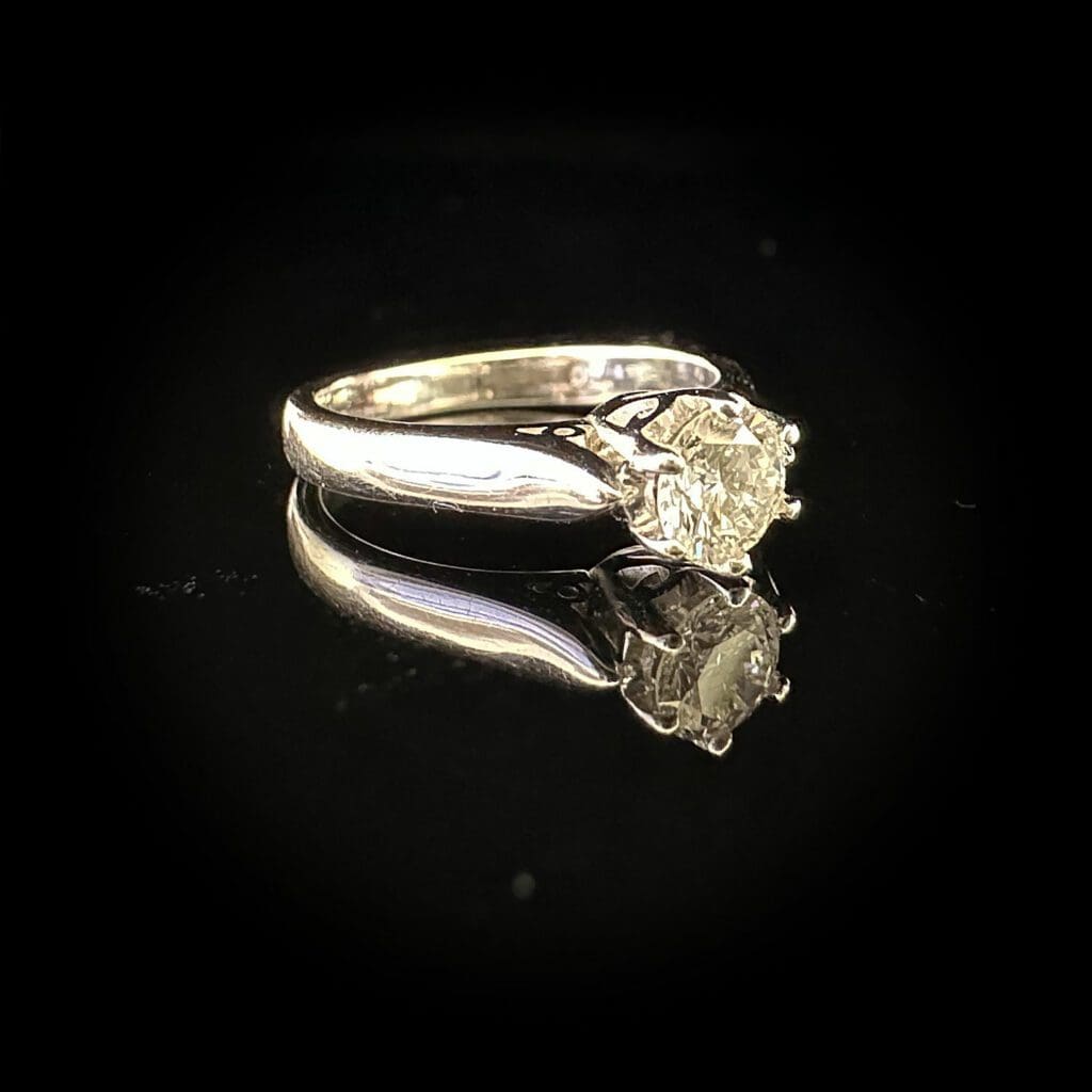 White Diamond - Image 3