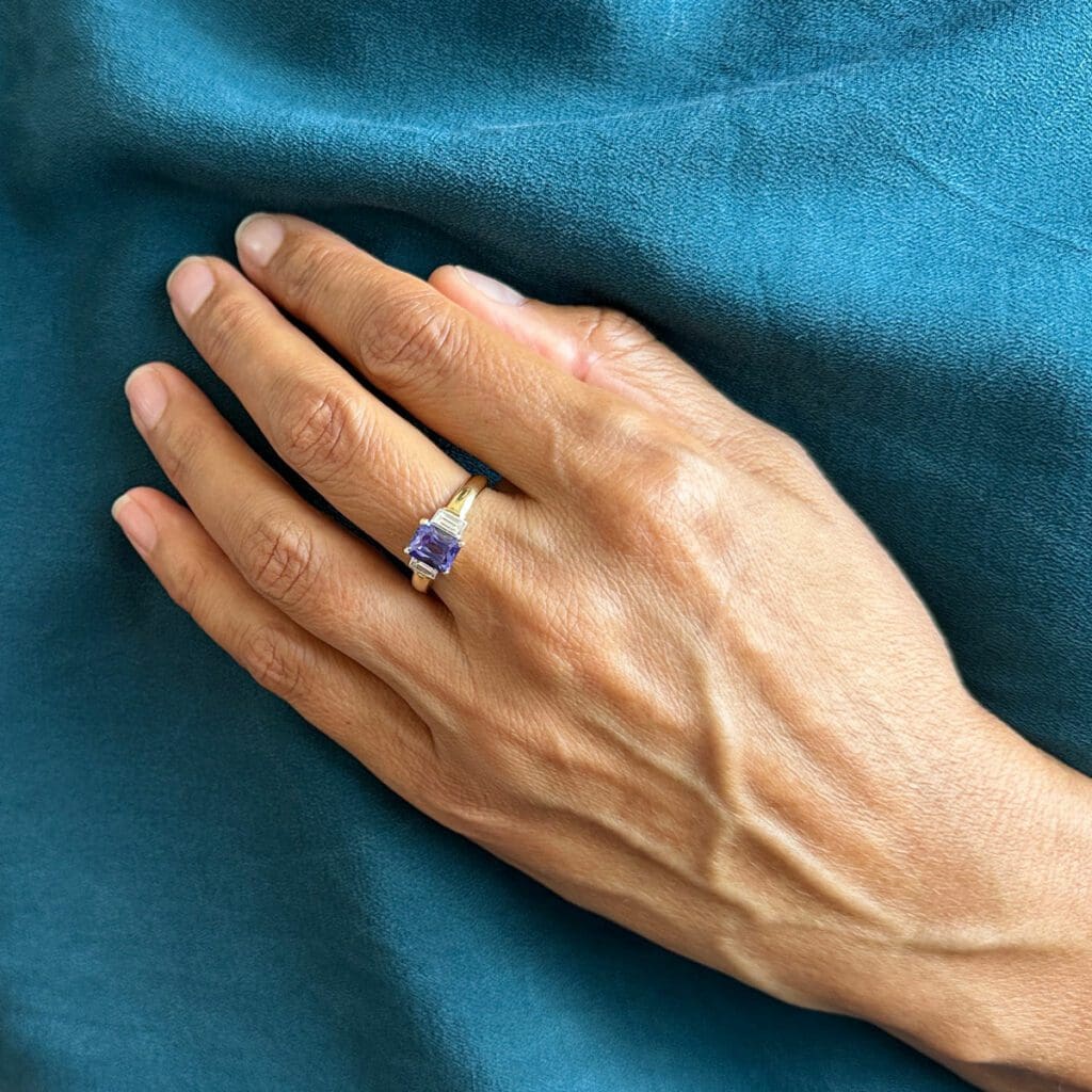 Tanzanite and diamonds - Image 7