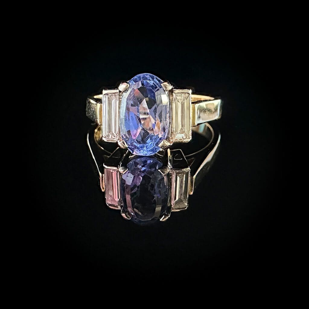 Oval sapphire and diamonds - Image 2