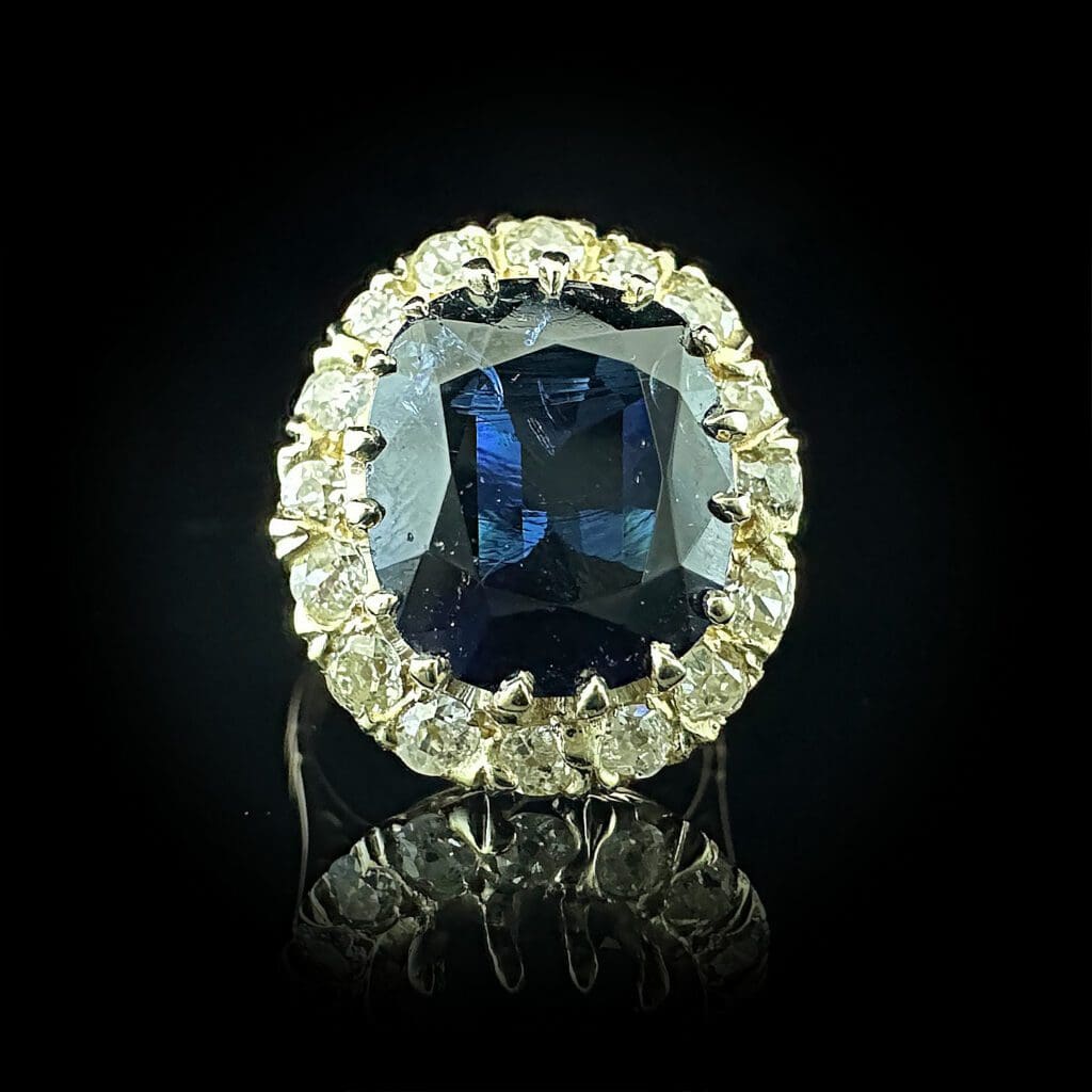 'Elsa'-Large square sapphire diamond ring - Image 2