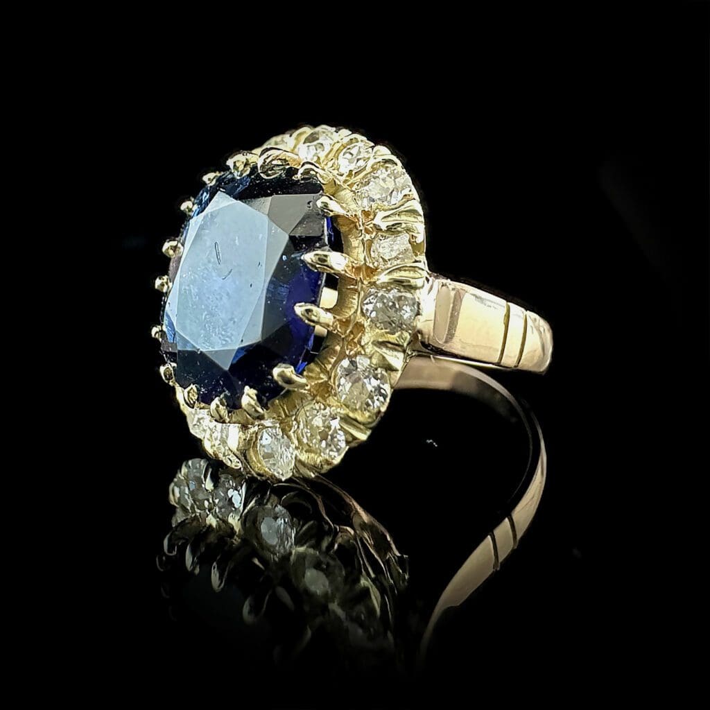 'Elsa'-Large square sapphire diamond ring - Image 6