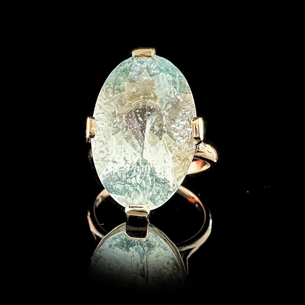 Large oval aquamarine yellow gold ring - Image 8