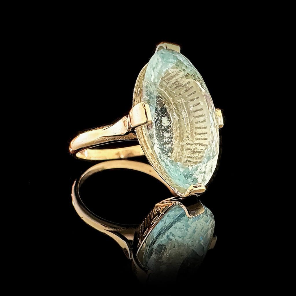Large oval aquamarine yellow gold ring - Image 3