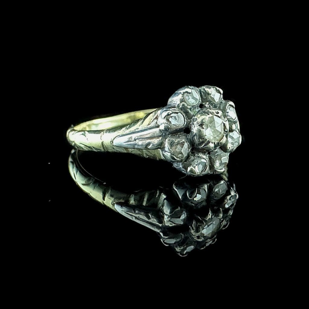 'Gertrude'-Antique Georgian gold and silver flower ring with 9 diamond roses - Image 3