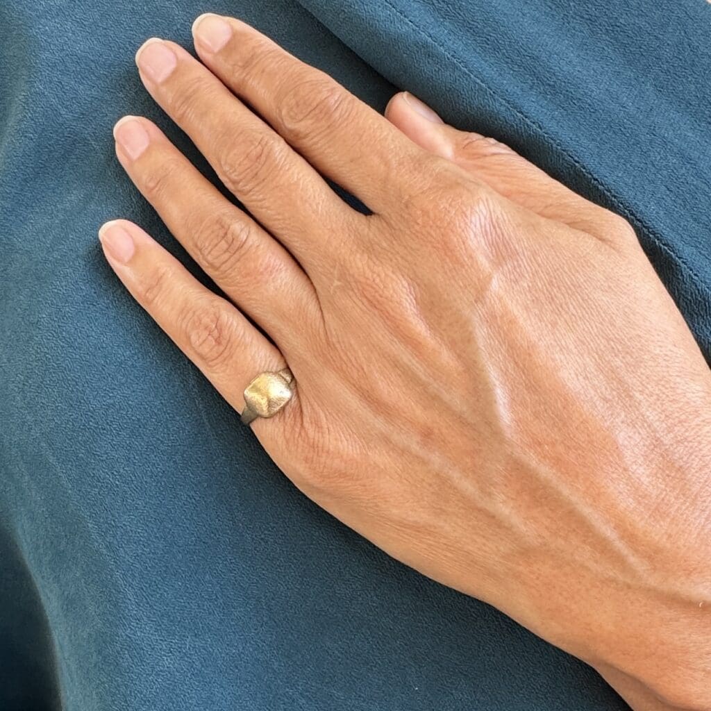 Roman Woman's Ring - Image 9