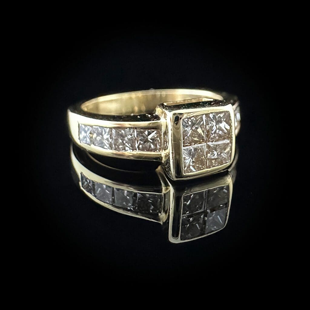 Four princess diamonds 18 ct yellow gold ring - Image 3