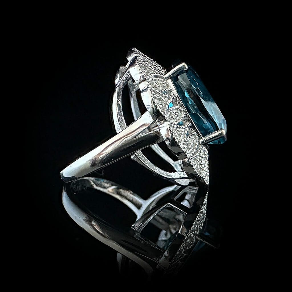 'London Blue'-London blue topaz and diamond white gold ring - Image 4