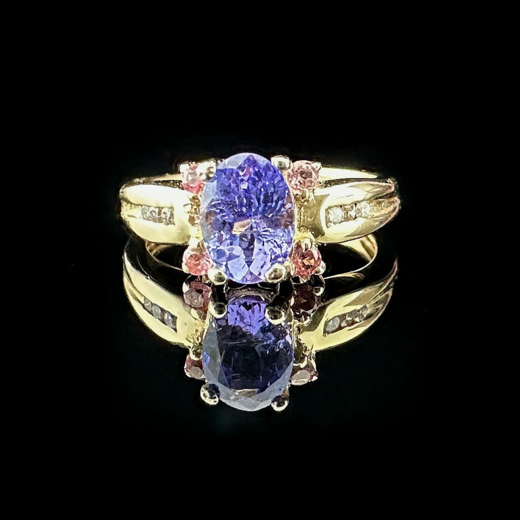 Oval tanzanite, four pink sapphires, diamonds & yellow gold ring - Image 6