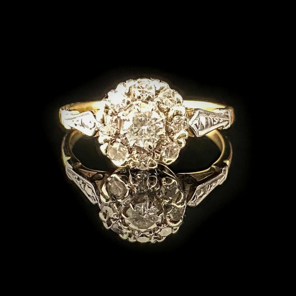 'Odette'-Antique gold and platinum diamond cluster ring with 9 early brilliant diamonds - Image 2