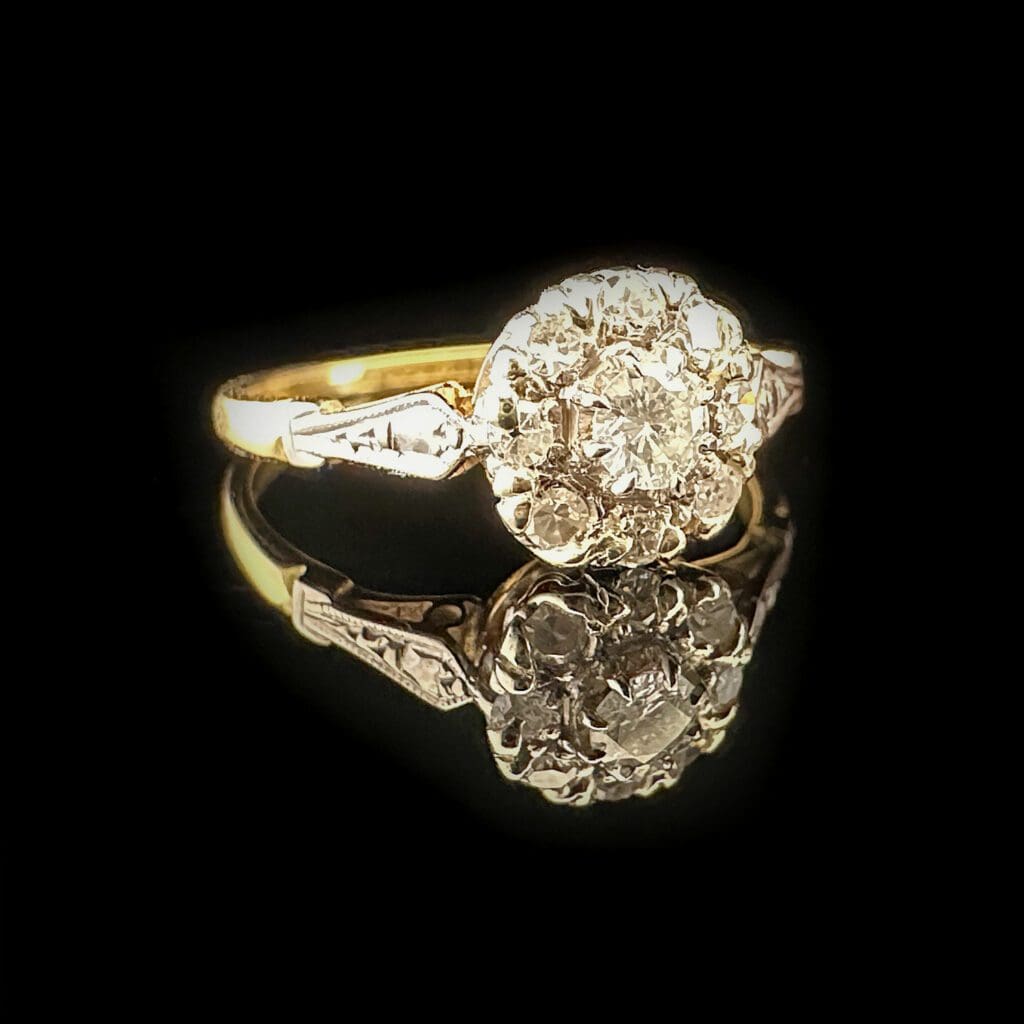 'Odette'-Antique gold and platinum diamond cluster ring with 9 early brilliant diamonds - Image 3