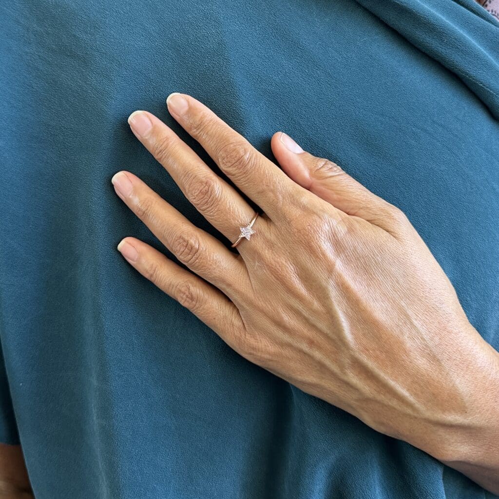 Rose gold diamond star ring - Image 7