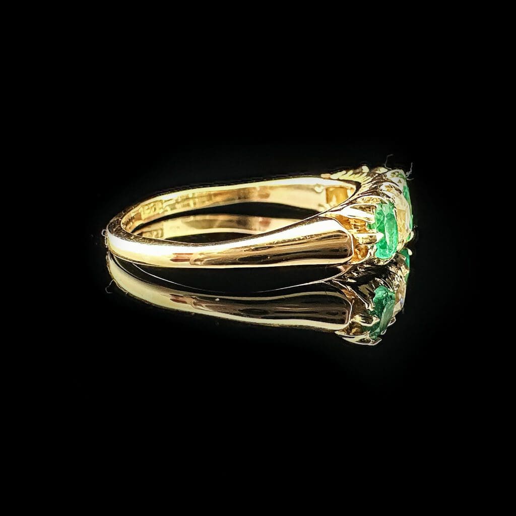 'Victoria'-Victorian three emeralds and two diamonds gold ring - Image 4