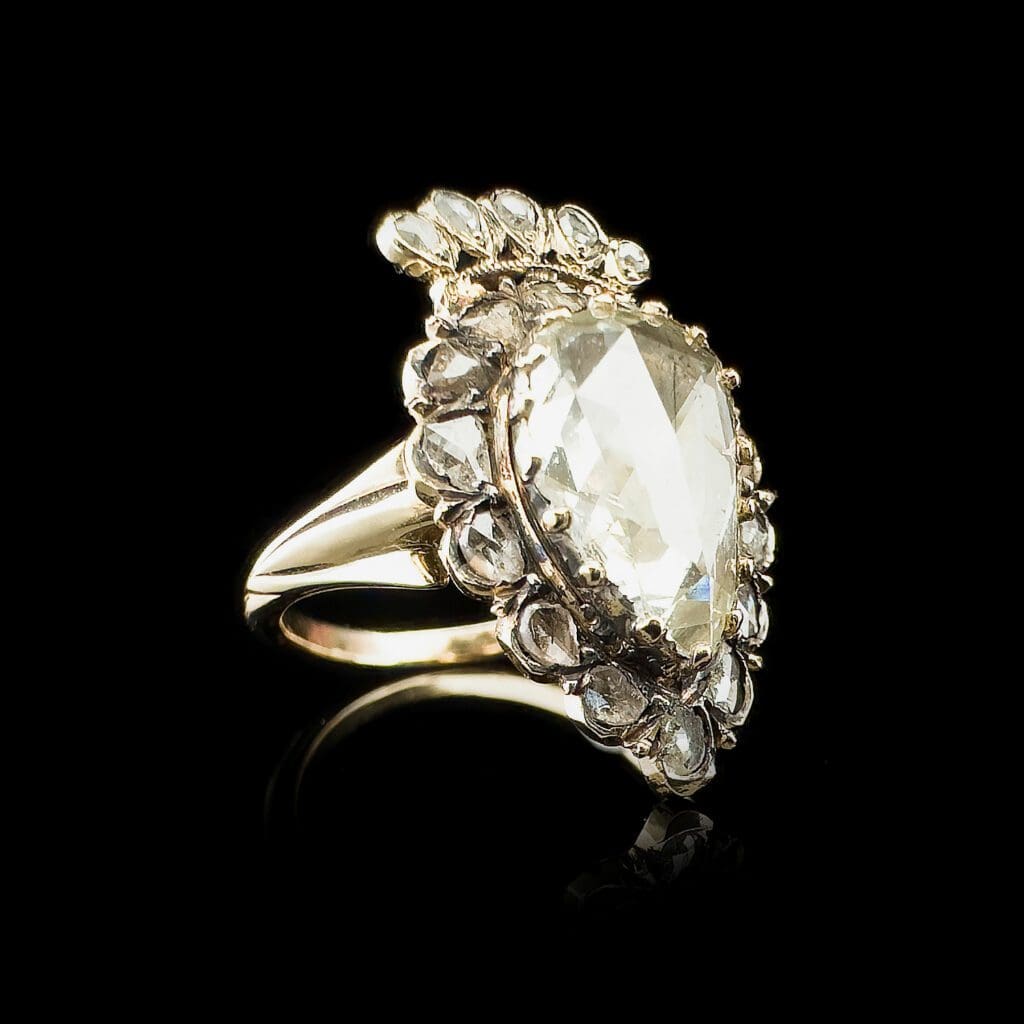 'Queen E1'-Rare and large antique teardrop diamond cluster ring - Image 4