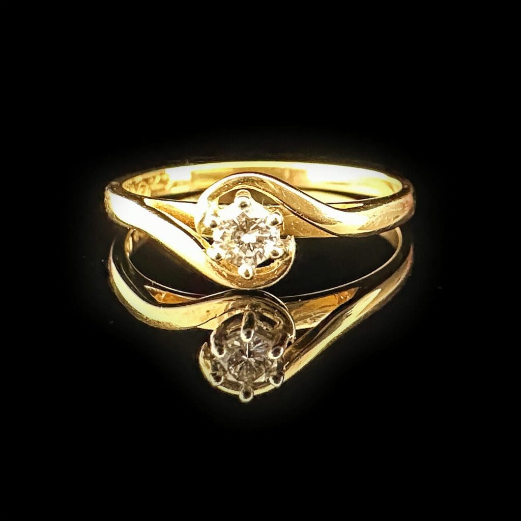 Vintage diamond wraparound gold ring - Image 2