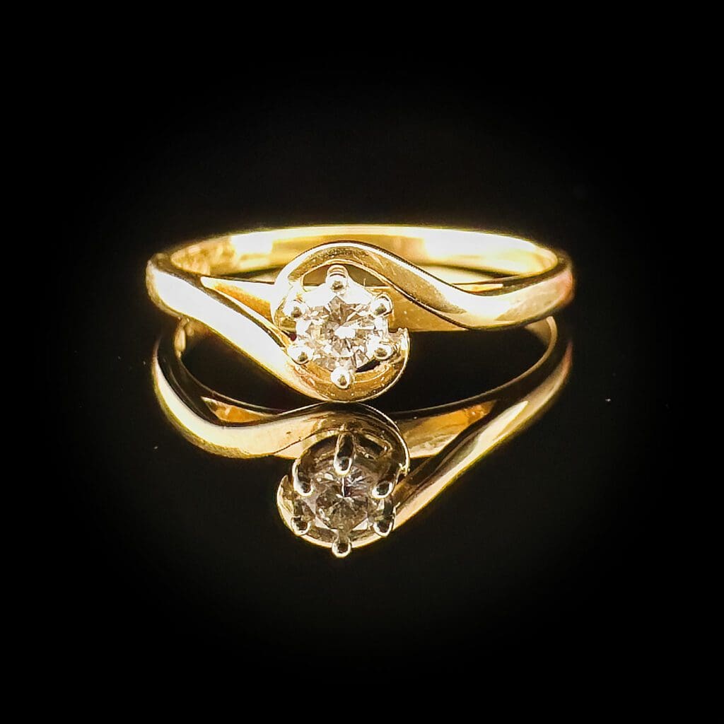 Vintage diamond wraparound gold ring