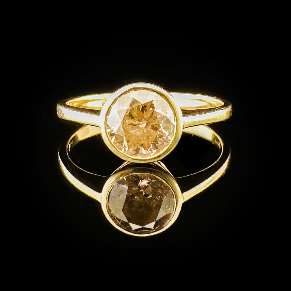 'Brunhilda'-Brown diamond solitaire ring - Image 9