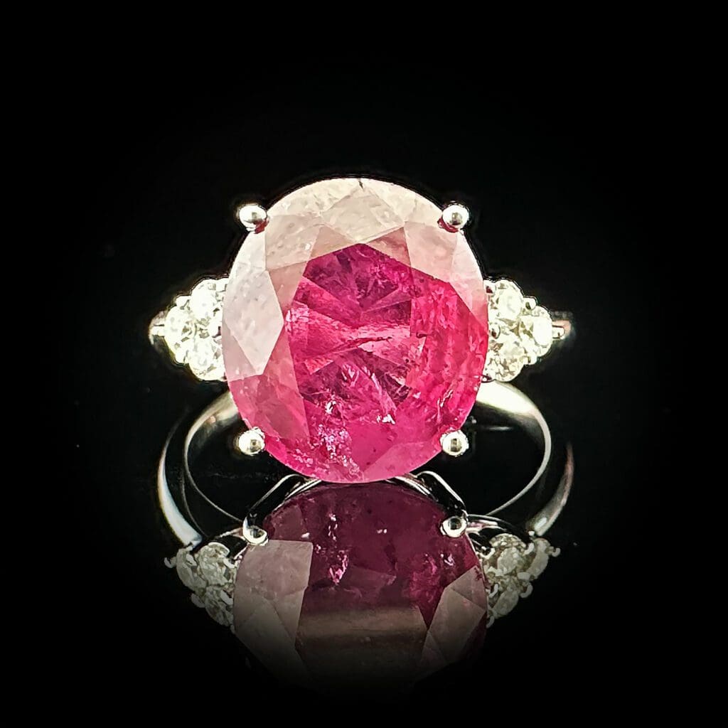 'Rapunzel'-18K white gold ruby diamond ring - Image 2