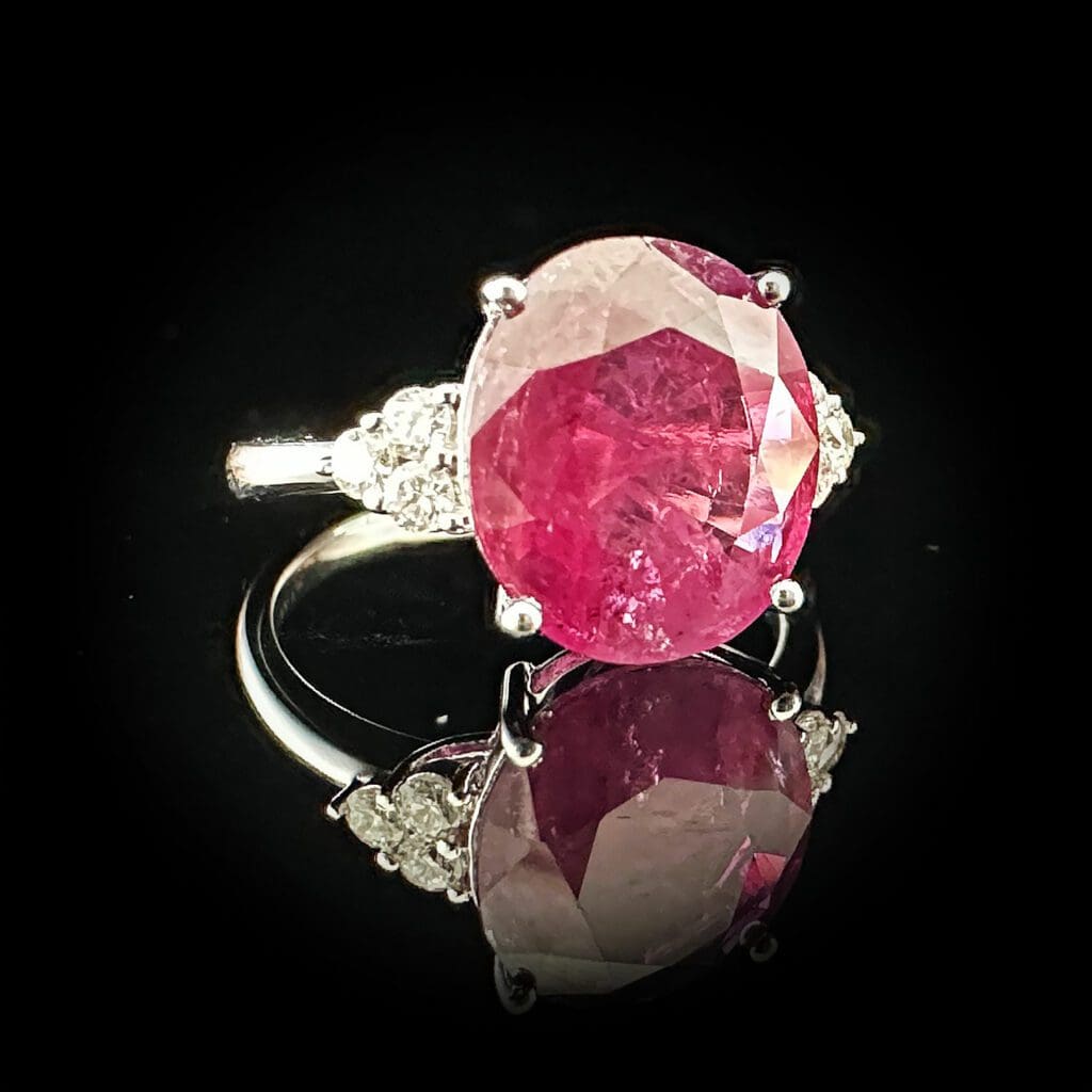 'Rapunzel'-18K white gold ruby diamond ring - Image 3