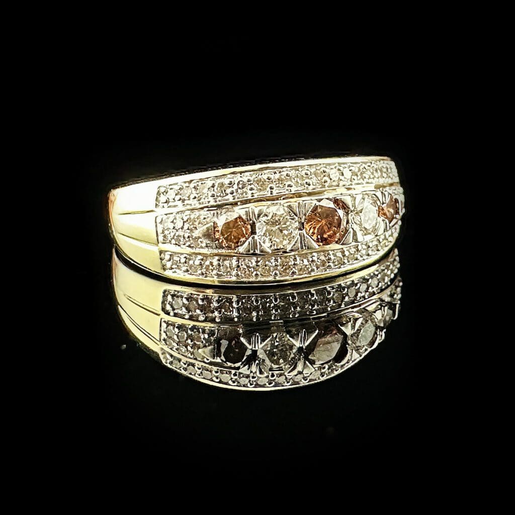 'Deidre'-White and cognac diamond panel ring - Image 3