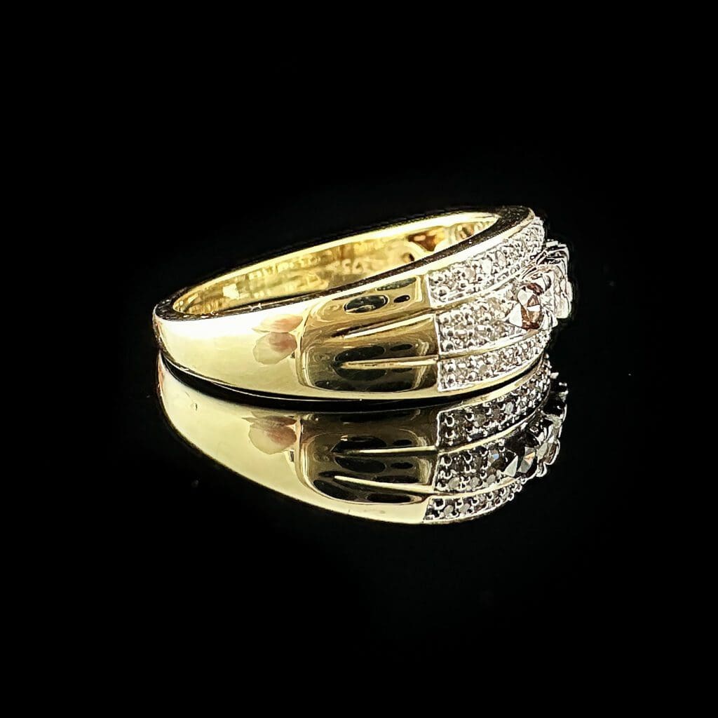 'Deidre'-White and cognac diamond panel ring - Image 4