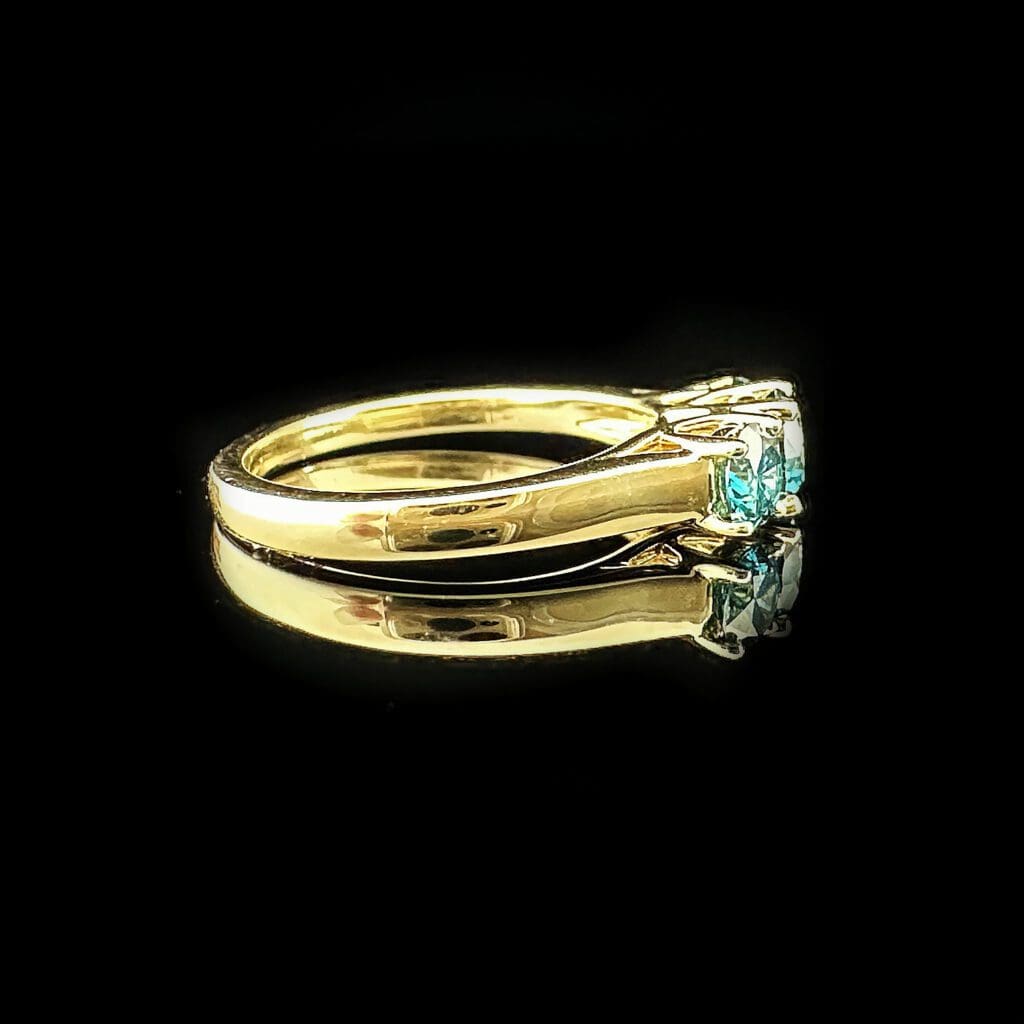 Three blue diamonds - Image 5