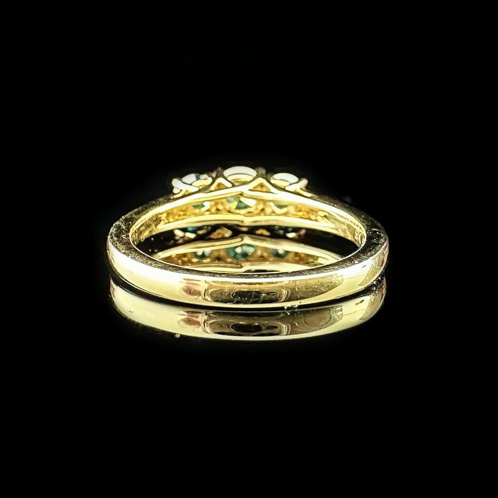 Three blue diamonds - Image 6
