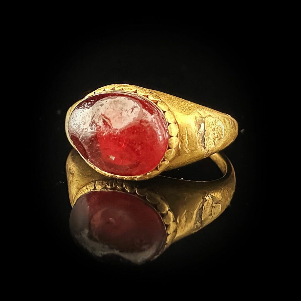 'Flavia'-Ancient Byzantine gold garnet ring circa 600 AD - Image 3