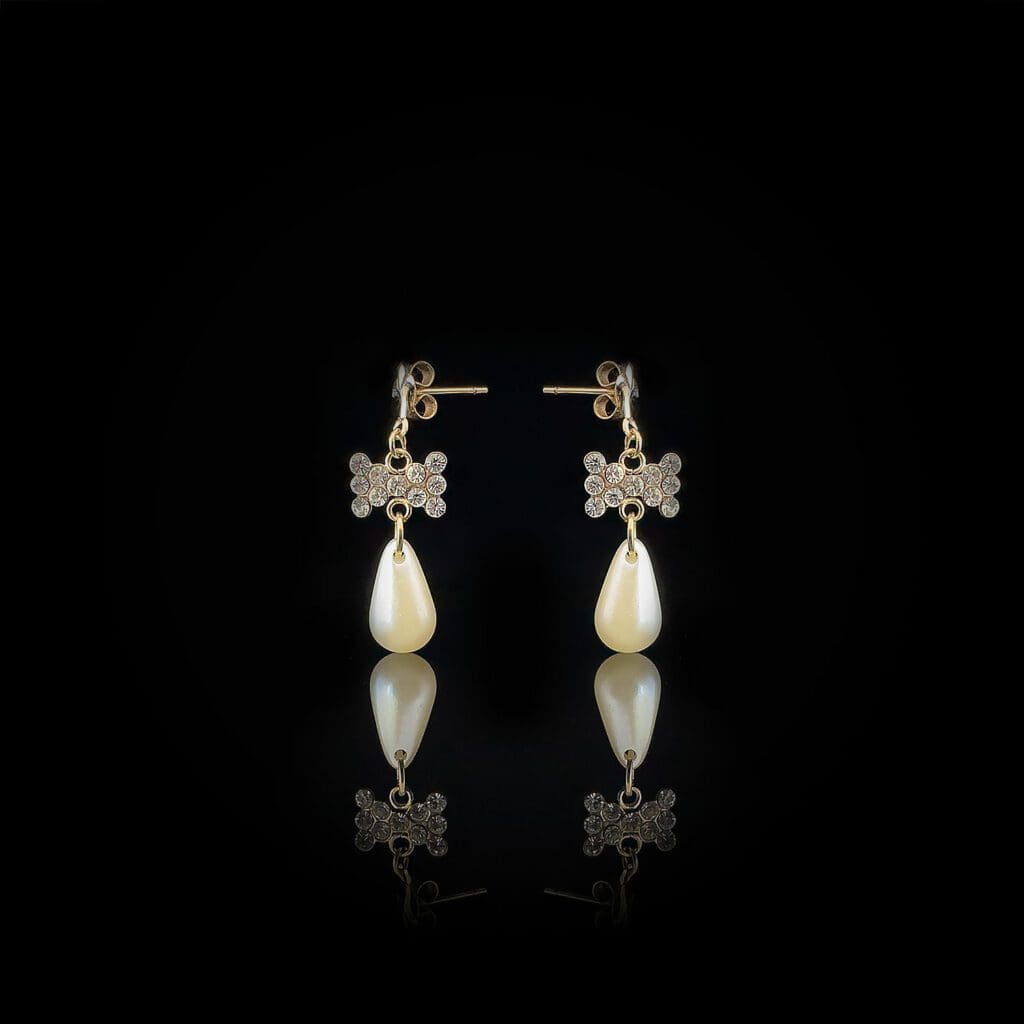 Pearl bow earrings