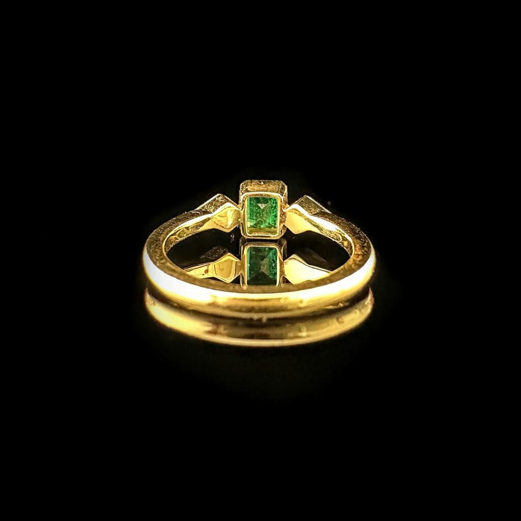 'Emily'-Emerald cut emerald and diamond ring - Image 5