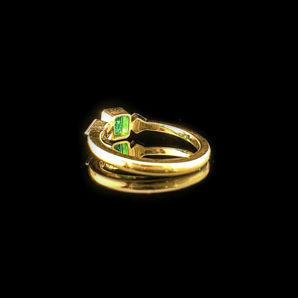 'Emily'-Emerald cut emerald and diamond ring - Image 6