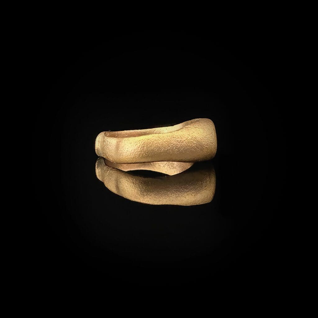 Late Roman/Medieval gilt ring 5th-8th century AD (St Andrew’s cross) - Image 4