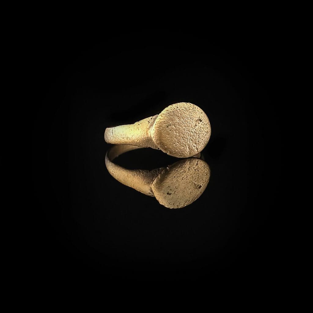 Fine Viking warrior's ring 850-1050 AD - Image 3