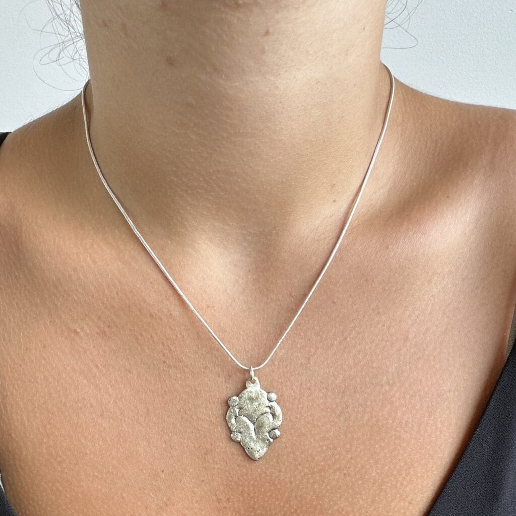 Trefoil Viking heart pendant 950-1050 AD - Image 5