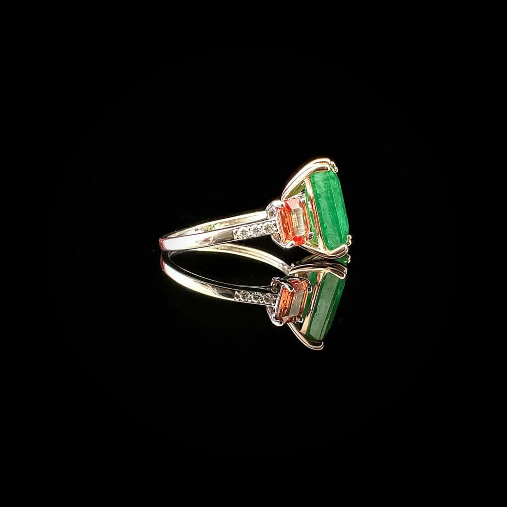 'Amanda'-Emerald orange sapphire diamond two-tone gold ring - Image 4