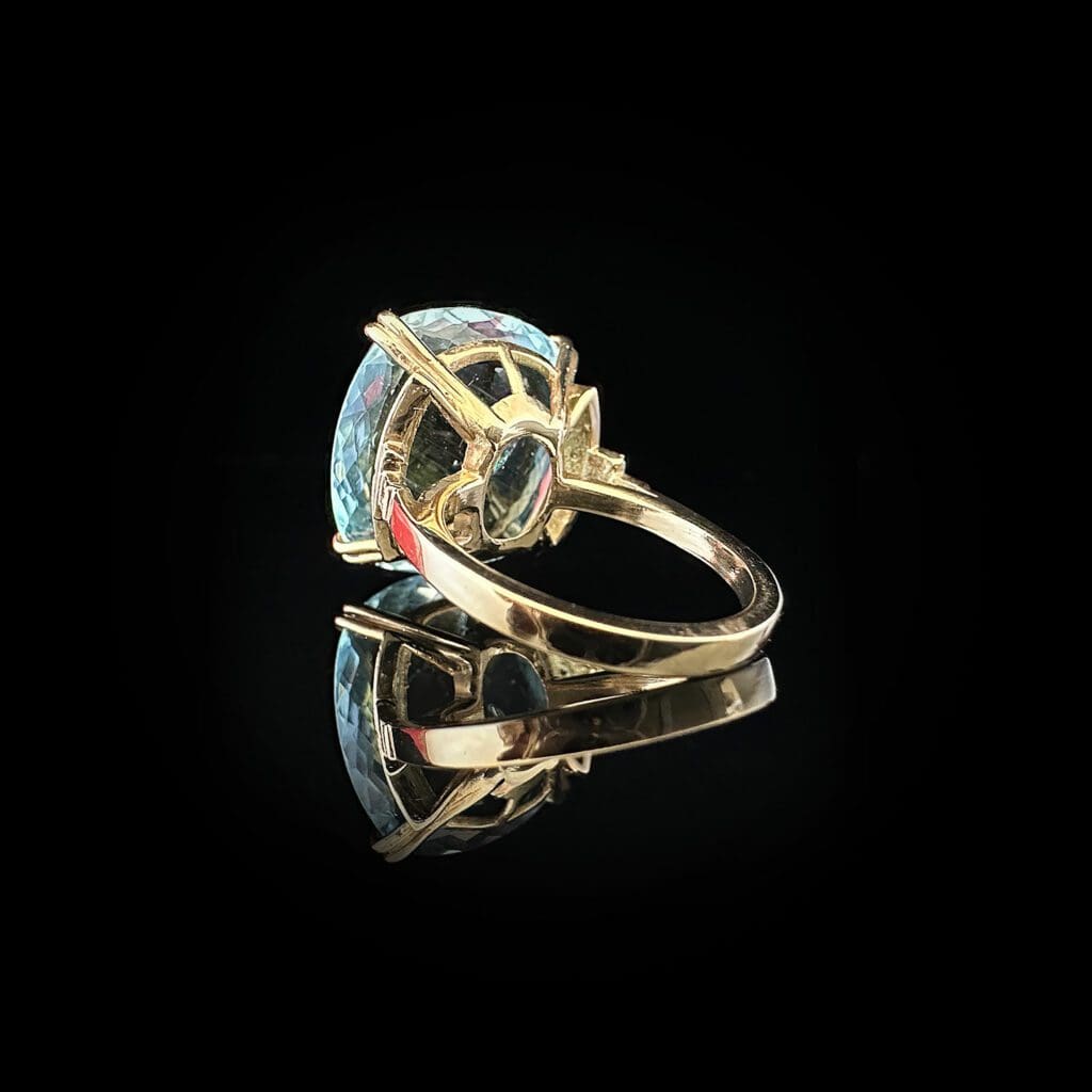 'Aqua'-Aquamarine diamond yellow gold ring - Image 6