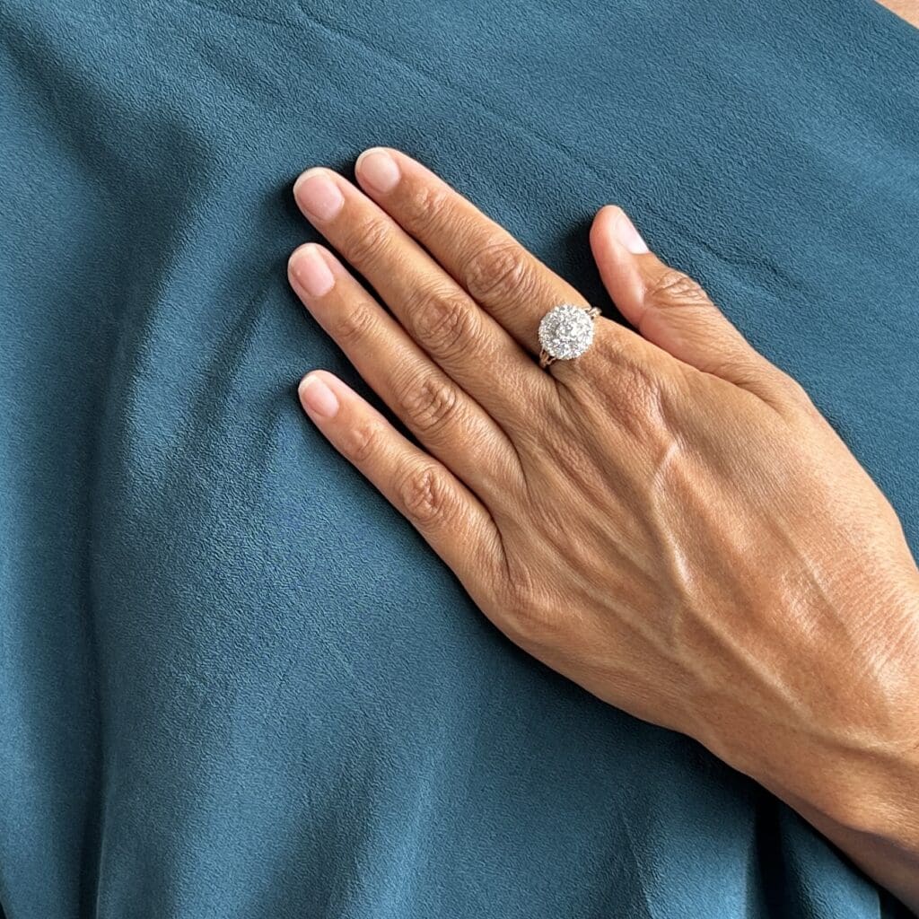 'Madeleine'-Antique round diamond cluster ring - Image 8