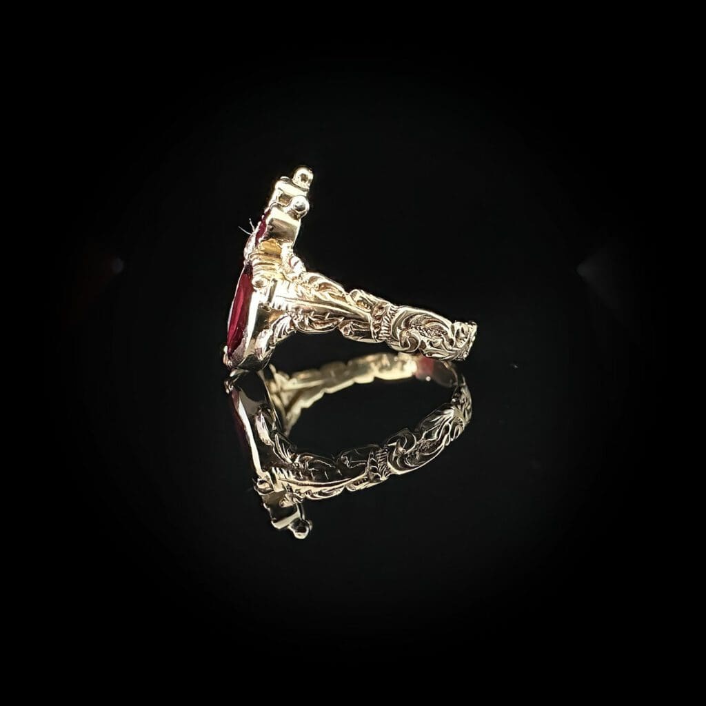 'Twin flame'-Antique garnet and diamond double heart gold ring - Image 6