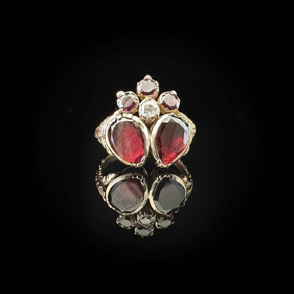 'Twin flame'-Antique garnet and diamond double heart gold ring