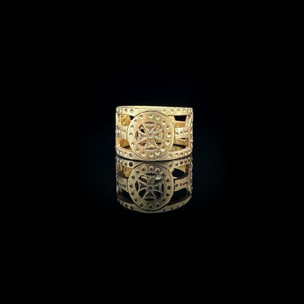 Byzantine open-work gold ring with four crosses Circa 400-500 AD - Image 6