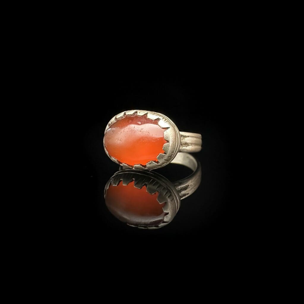 Byzantine silver ring with carnelian cabochon Circa 1200-1300 AD - Image 7