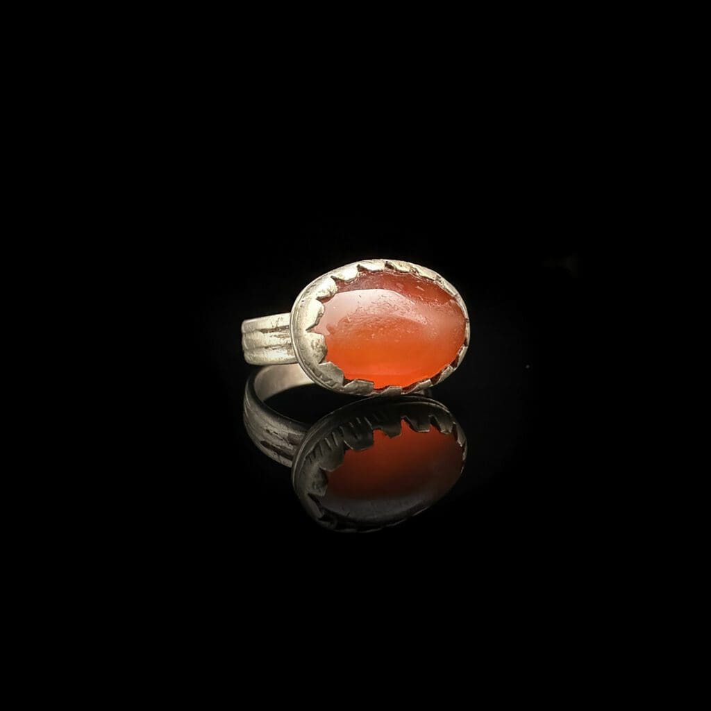 Byzantine silver ring with carnelian cabochon Circa 1200-1300 AD - Image 3