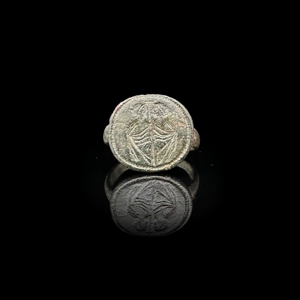 Byzantine Bronze ring with St Peter and St Paul Circa 500-700 AD - Image 2