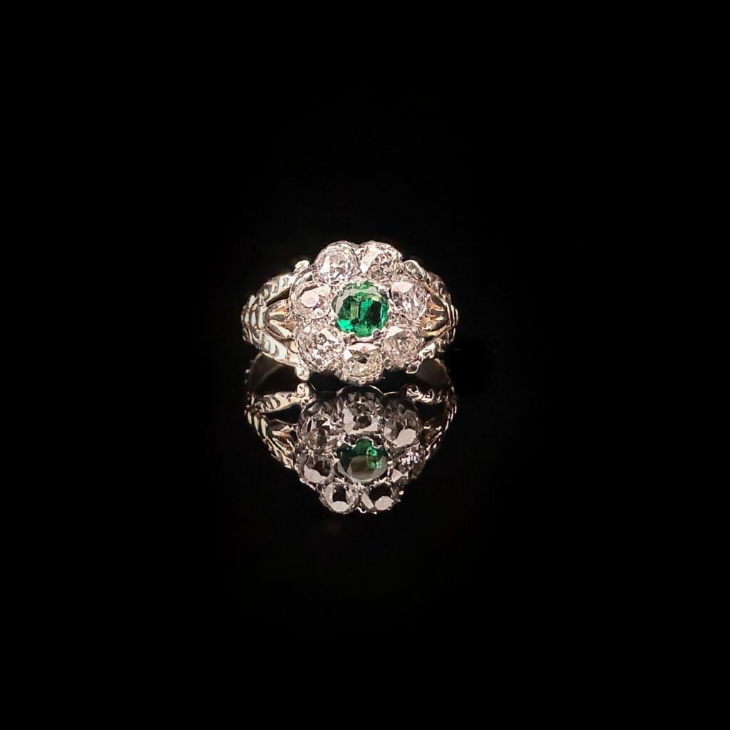 'Elena'-Antique emerald and diamond cluster ring - Image 2