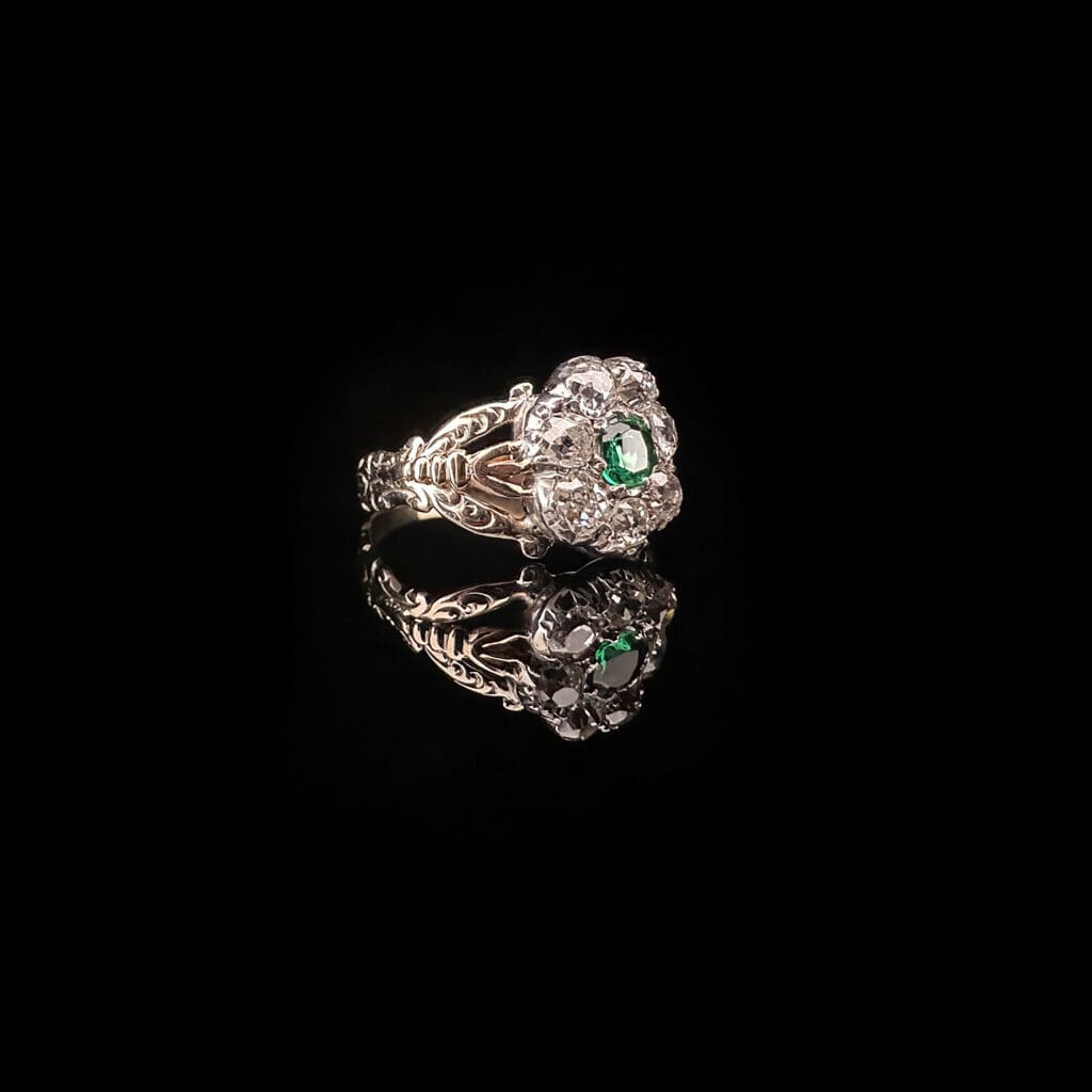 'Elena'-Antique emerald and diamond cluster ring - Image 3