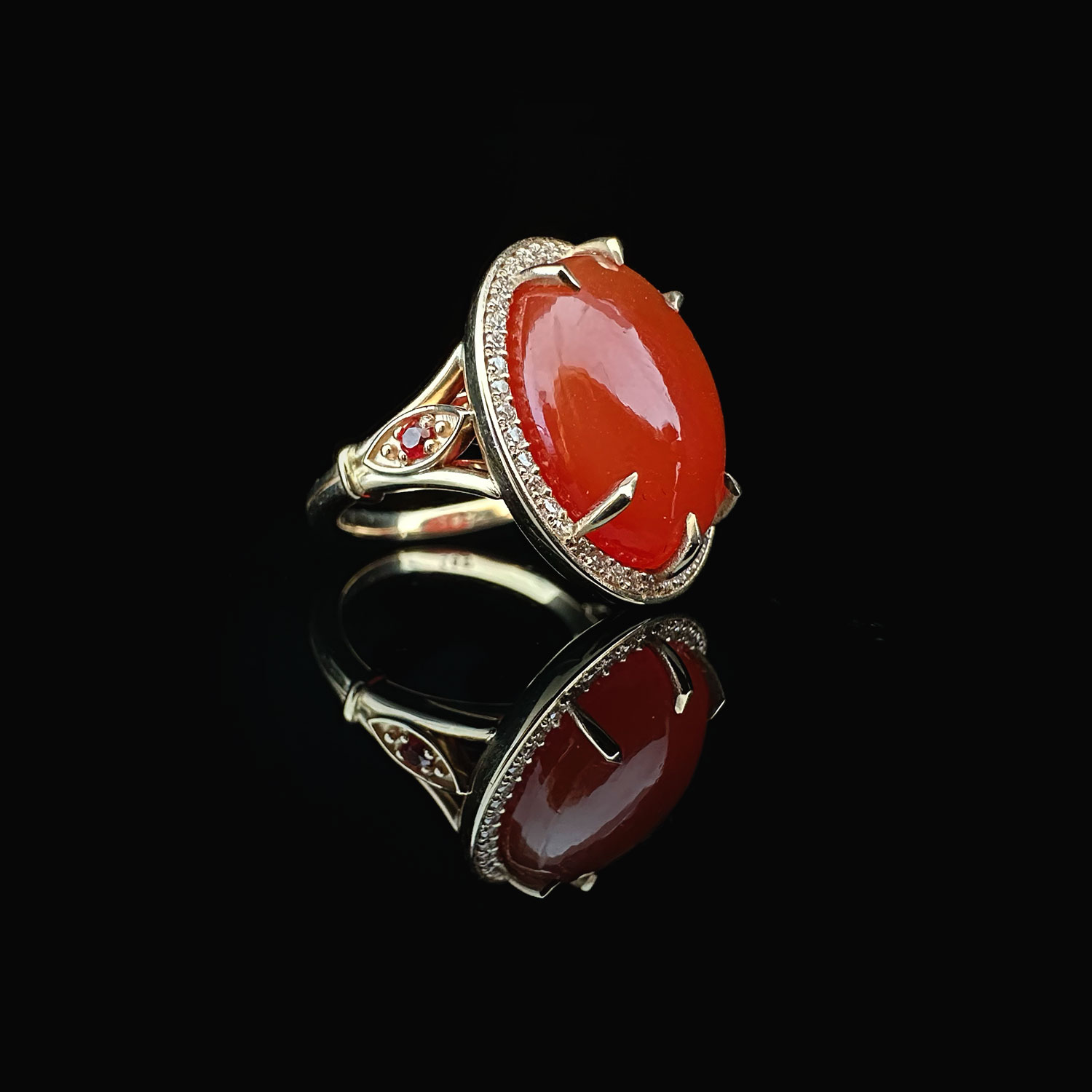 'Cornelia'-Carnelian cabochon diamond ring 3 'Cornelia'-Carnelian cabochon diamond ring - Image 3