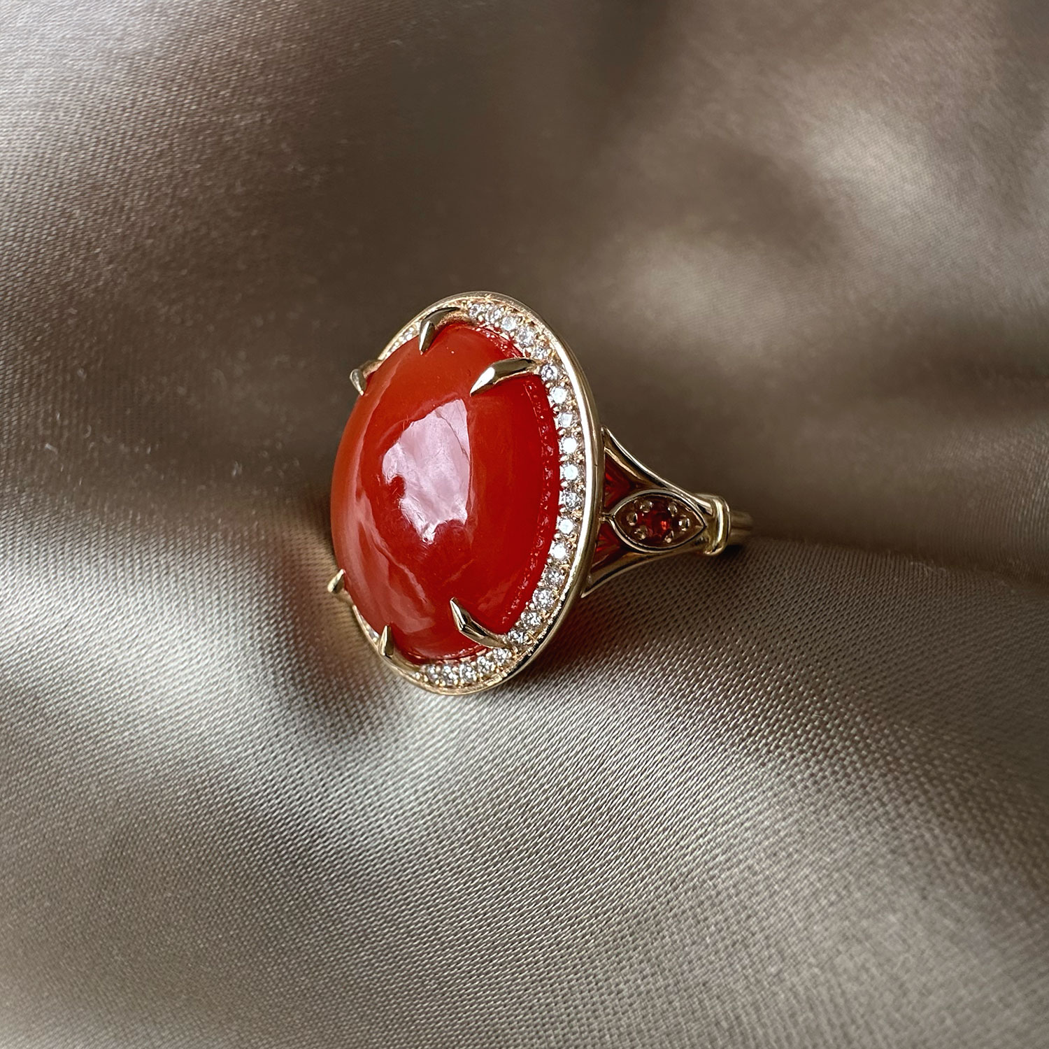 'Cornelia'-Carnelian cabochon diamond ring 5 'Cornelia'-Carnelian cabochon diamond ring - Image 5