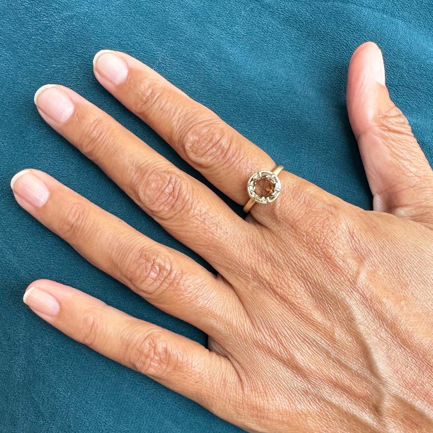 ‘Ariana’- Champagne diamond in yellow gold ring 5 ‘Ariana’- Champagne diamond in yellow gold ring - Image 5